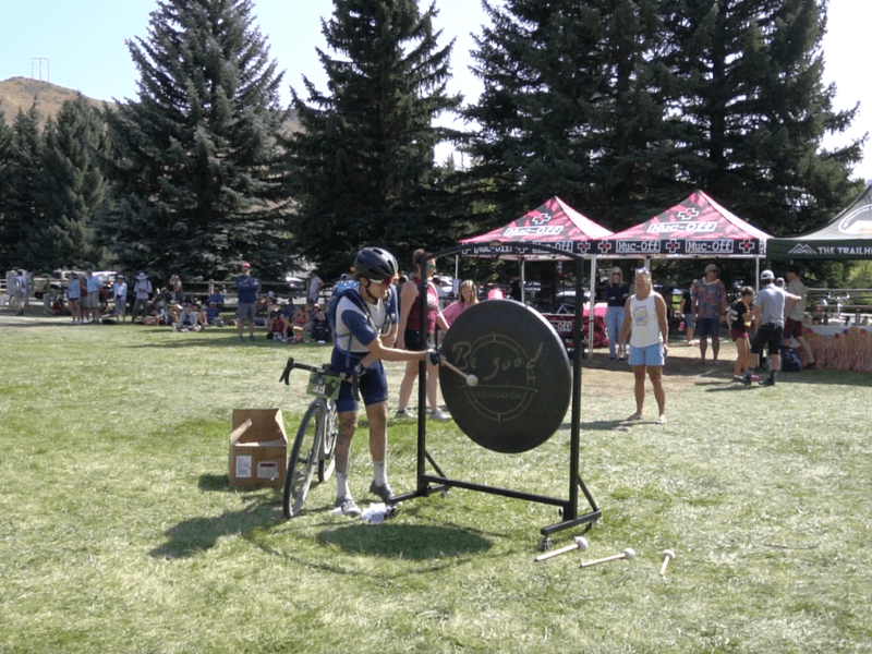 Ringing the Be Good gong at the end of RPI 2024